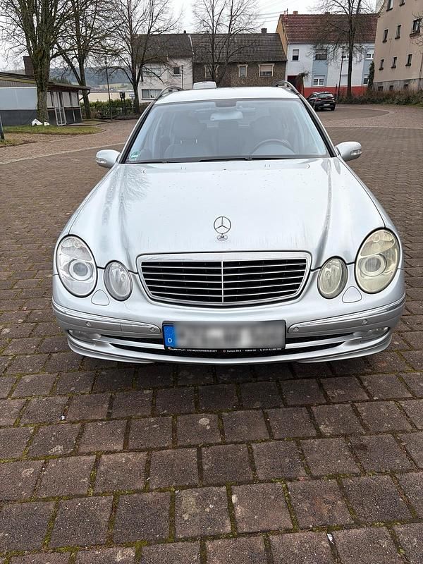 Gebraucht Mercedes E500 Avantgarde 306 PS (225 kW) 2005 Silber Kombi