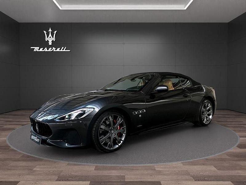 Gebraucht Maserati GranCabrio 460 PS (338 kW) 2019 Grau Cabrio