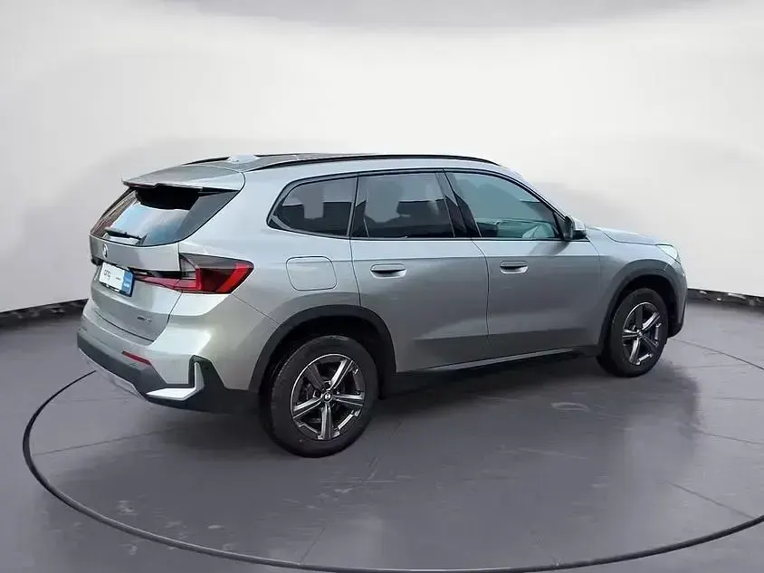 Używany BMW X1 Efficient Dynamics 136 KM (100 kW) 2024 Srebrny SUV