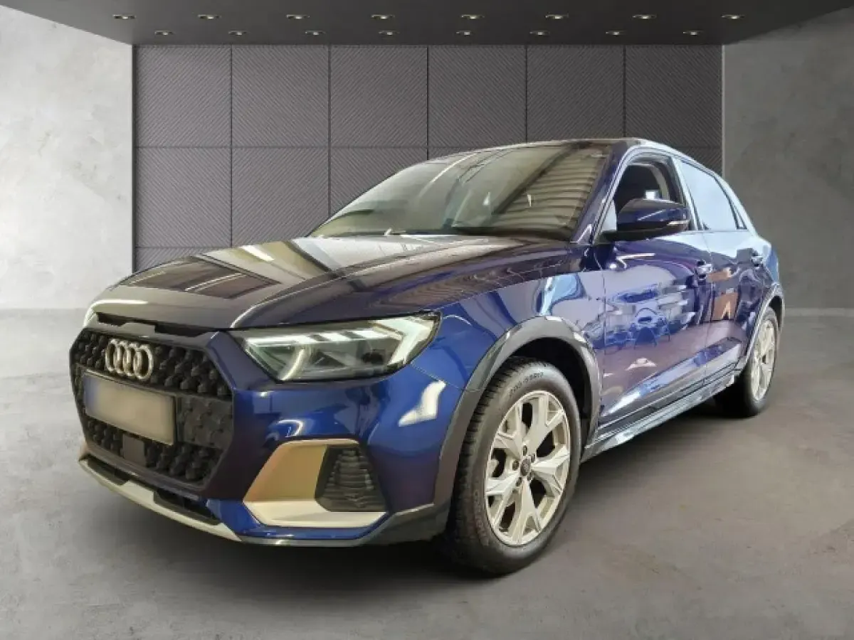 Gebraucht Audi A1 Sport 110 PS (80 kW) 2023 Navarrablau metallic SUV