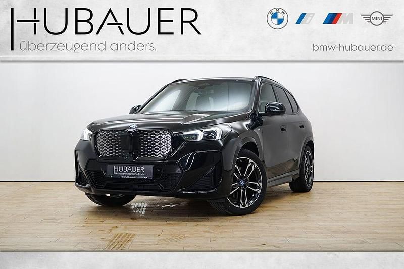 Schwarz Gebraucht 2024 BMW iX1 M Sport SUV | 44.190 € (Fairer Preis) - Bild 1/4