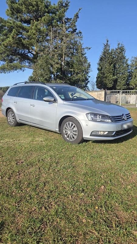 Gebraucht VW Passat 140 PS (102 kW) 2011 Silber Limousine