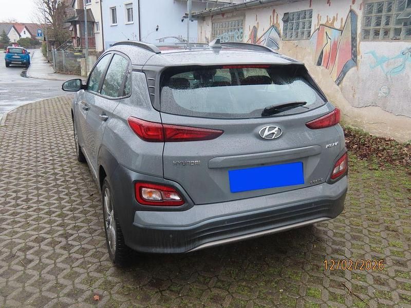 Gebraucht Hyundai Kona Trend 100 kW (136 PS) 2020 Grau SUV