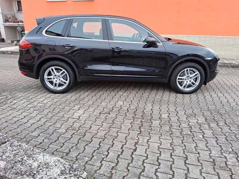 Gebraucht Porsche Cayenne 241 PS (177 kW) 2010 Schwarz SUV