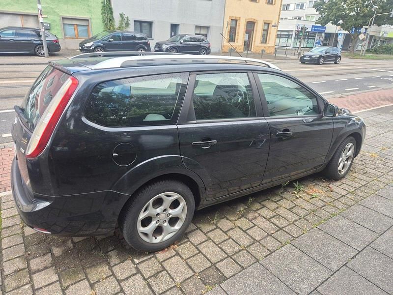 Gebraucht Ford Focus Style 110 PS (80 kW) 2009 Schwarz Kombi