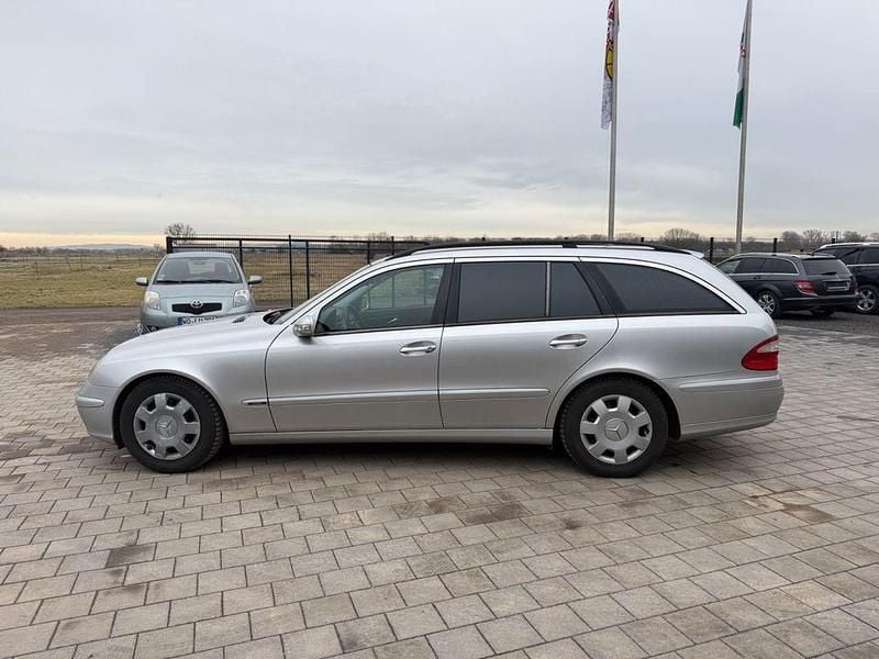 Gebraucht Mercedes E200 163 PS (119 kW) 2005 Silber Kombi