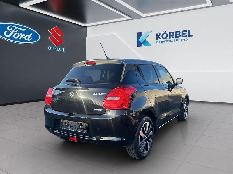 Gebraucht Suzuki Swift Comfort+ 111 PS (81 kW) 2017 Schwarz Kleinwagen