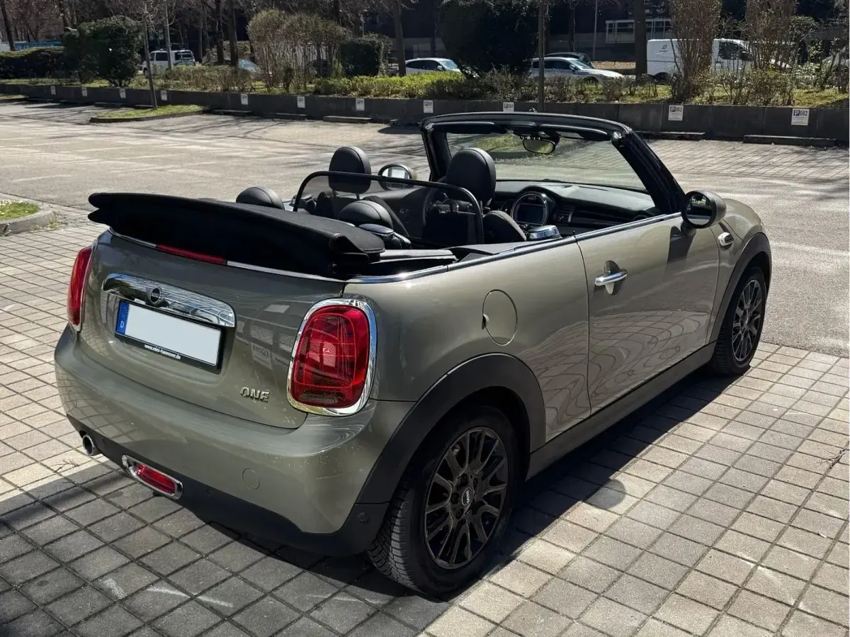 Gebraucht Mini ONE 102 PS (75 kW) 2019 Grau Kleinwagen