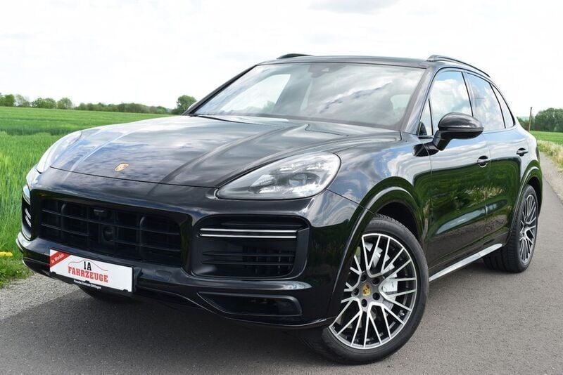 Schwarz Gebraucht 2019 Porsche Cayenne Turbo Chrono SUV | 100.800 € - Bild 1/4