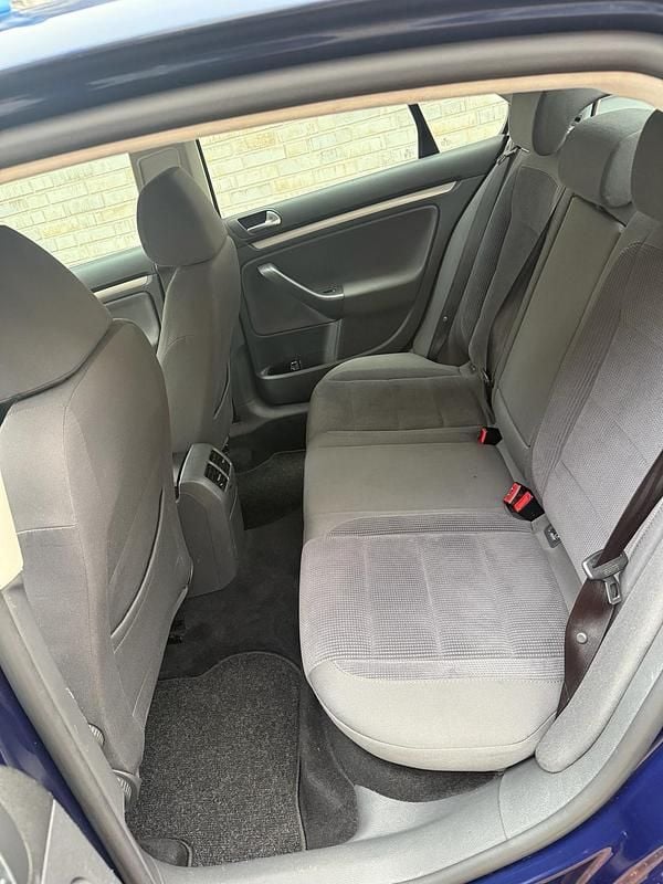 Gebraucht VW Jetta 116 PS (85 kW) 2007 Blau Limousine