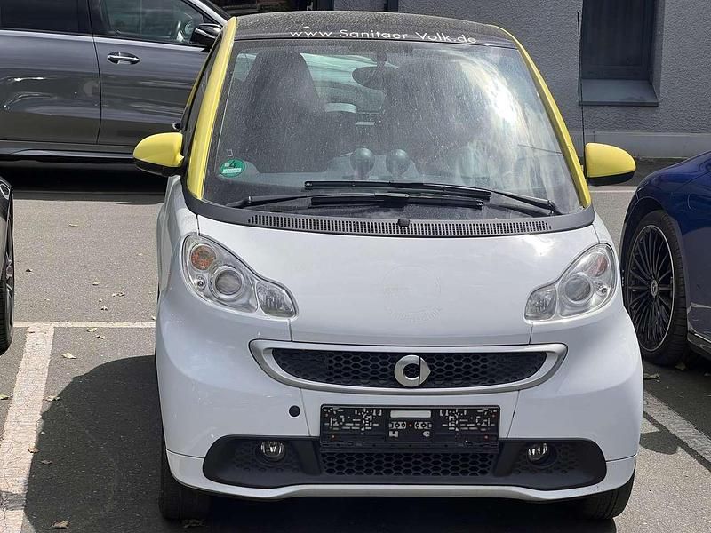 Weiß Gebraucht 2016 Smart ForTwo Electric Drive Coupé | 3.990 € - Bild 1/4
