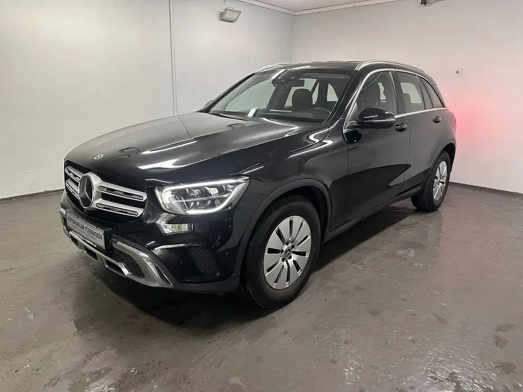 Gebraucht Mercedes GLC200 163 PS (119 kW) 2022 Schwarz SUV