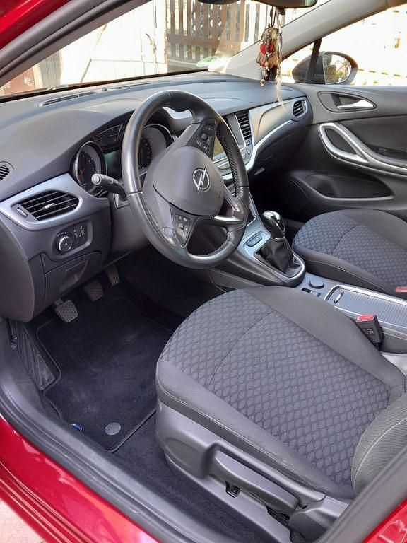 Gebraucht Opel Astra Edition 131 PS (96 kW) 2022 Rot Kombi