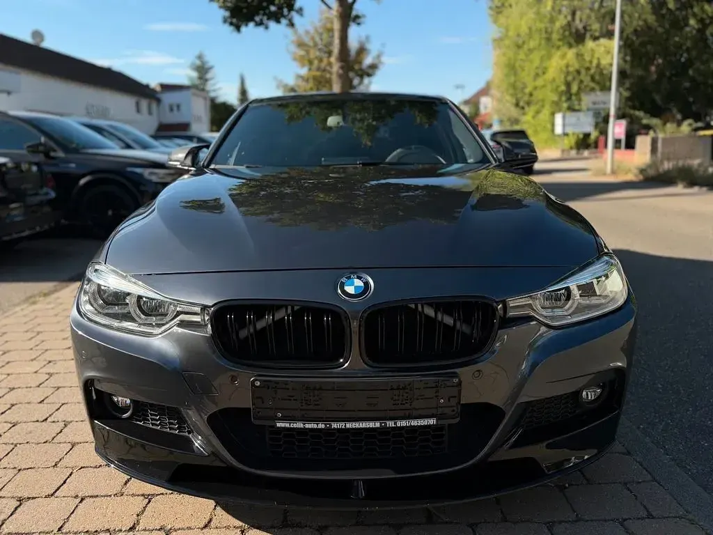 Gebraucht BMW 330 M Sport 252 PS (185 kW) 2017 Grau Limousine