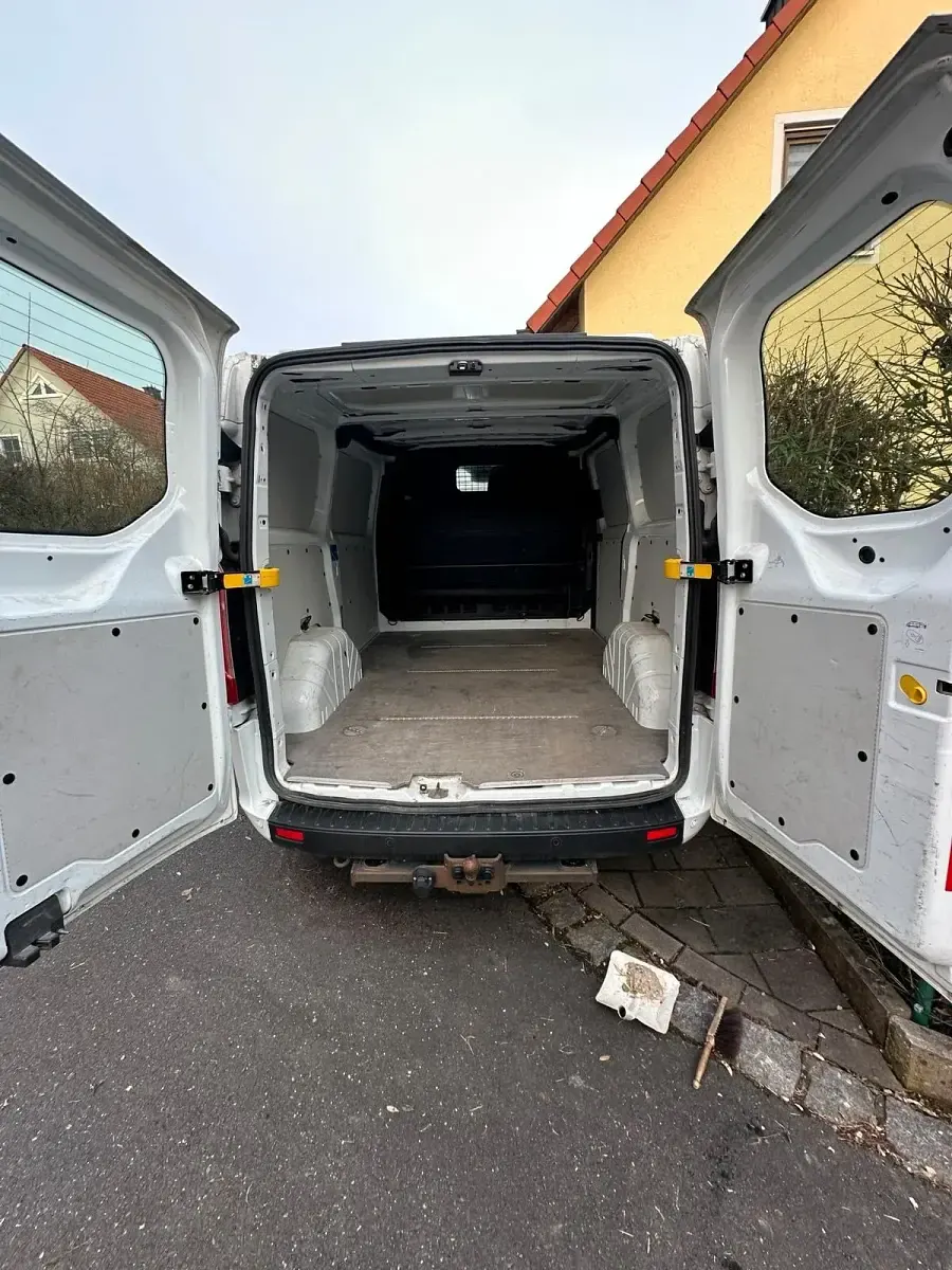Gebraucht Ford Transit Trend 130 PS (95 kW) 2021 Weiß Van / Kleinbus
