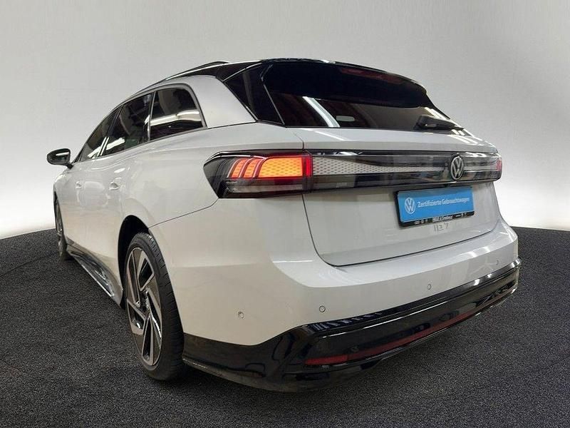 Gebraucht VW ID.7 Pro 210 kW (286 PS) 2025 Gletscherweiß metallic Kombi