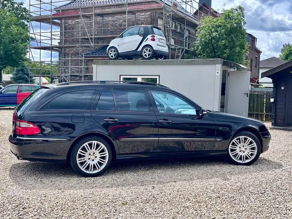 Gebraucht Mercedes E230 204 PS (150 kW) 2008 Schwarz Kombi