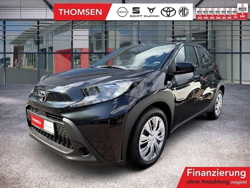 Black mica / ink Gebraucht 2025 Toyota Aygo Business Edition Kleinwagen | 16.950 € (Fairer Preis) - Bild 1/3