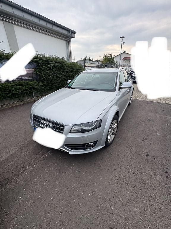 Silber Gebraucht 2011 Audi A4 Allroad Comfort Kombi | 9.999 € (Guter Preis) - Bild 1/4