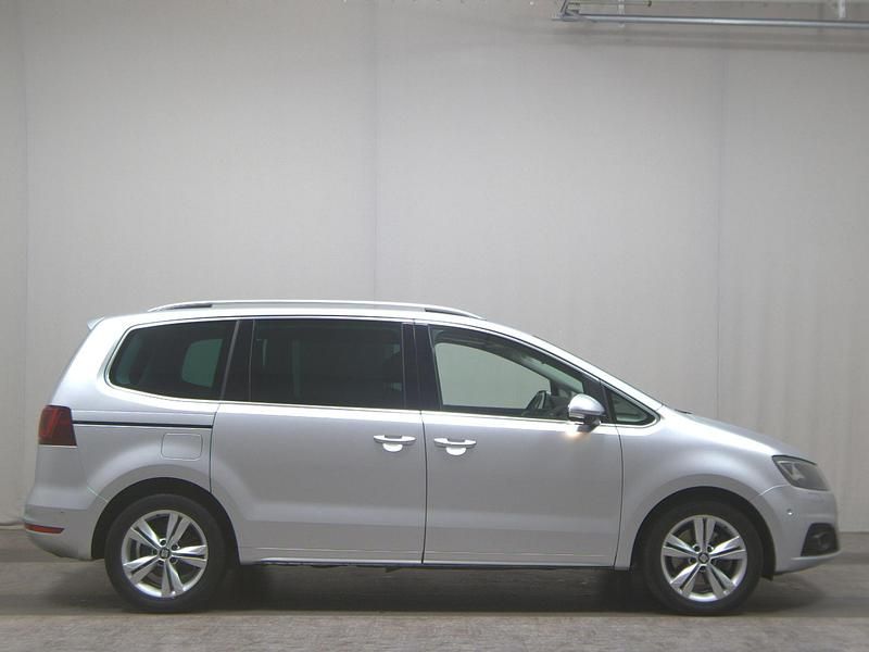 Silber Gebraucht 2021 Seat Alhambra XCELLENCE Van / Kleinbus | 24.980 € (Superpreis) - Bild 1/4