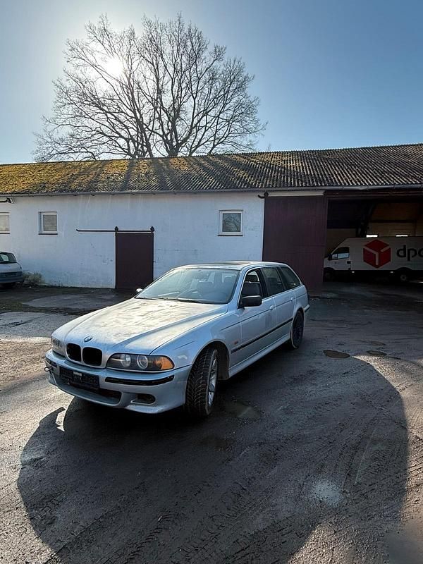 Gebraucht BMW 525 186 PS (136 kW) 2003 Silber Kombi