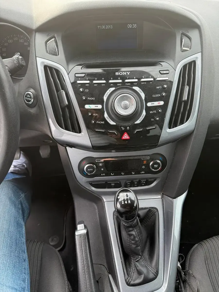 Gebraucht Ford Focus Titanium 125 PS (91 kW) 2012 Blau Kombi