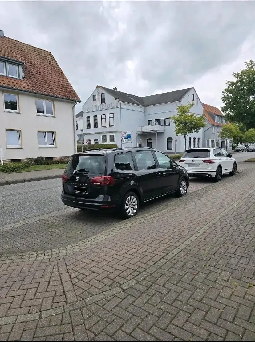 Gebraucht Seat Alhambra 140 PS (102 kW) 2015 Schwarz Van / Kleinbus