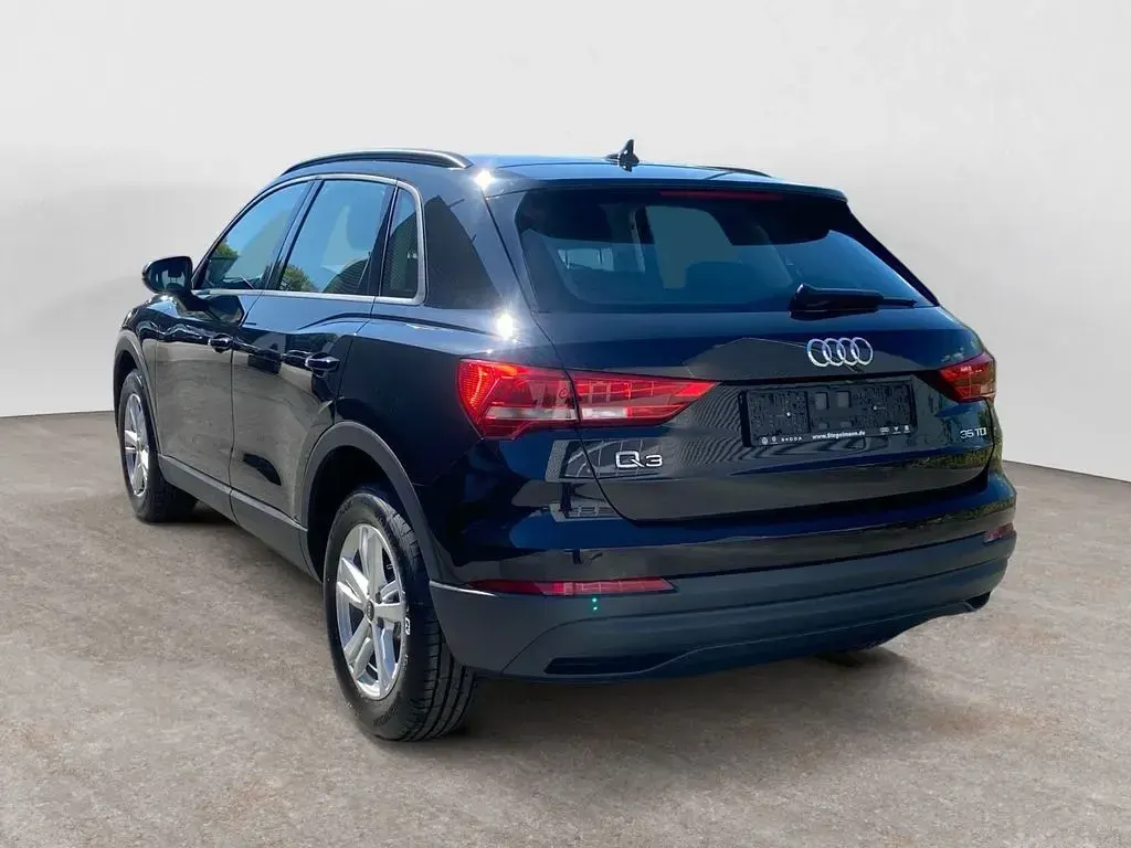 Gebraucht Audi Q3 Ambiente 150 PS (110 kW) 2023 Mythosschwarz metallic SUV