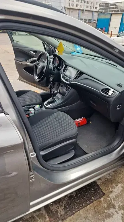 Gebraucht Opel Astra Edition 136 PS (100 kW) 2017 Grau Kombi