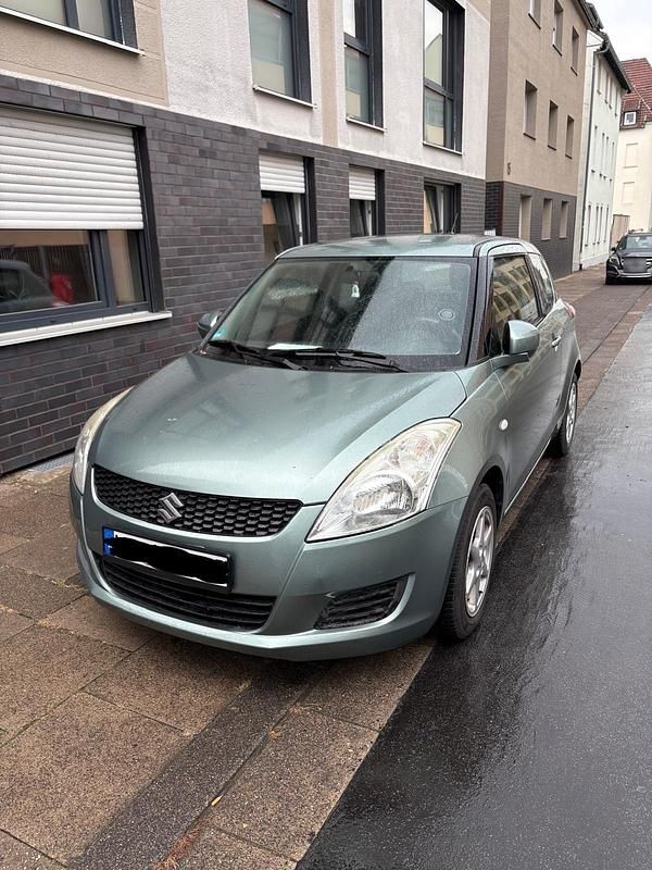 Gebraucht Suzuki Swift 94 PS (69 kW) 2011 Grün Kleinwagen
