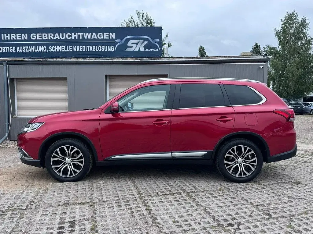 Gebraucht Mitsubishi Outlander Edition 150 PS (110 kW) 2017 Rot SUV