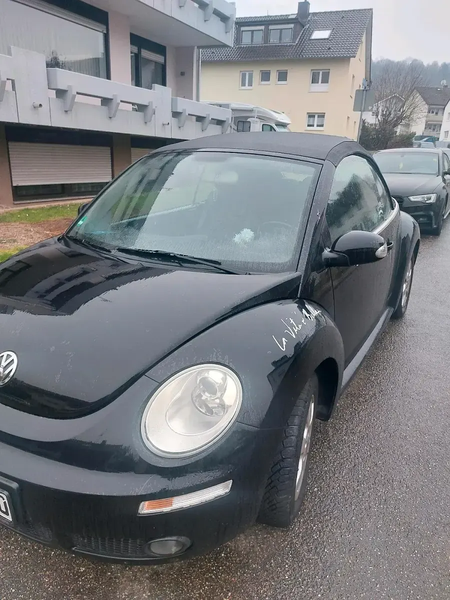 Gebraucht VW New Beetle 75 PS (55 kW) 2009 Schwarz Kleinwagen