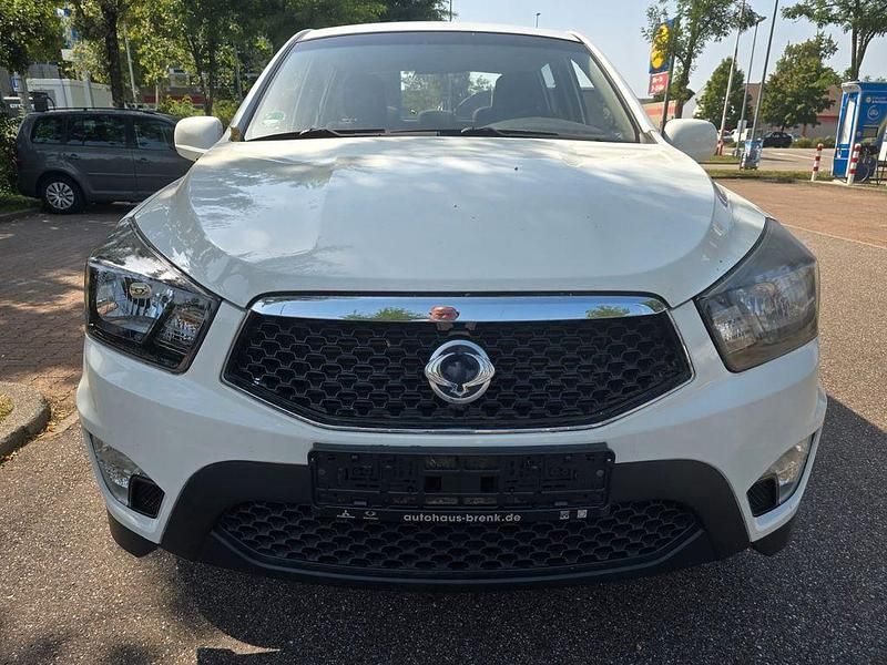 Weiß Gebraucht 2015 Ssangyong / KGM Actyon SUV | 6.900 € - Bild 1/4