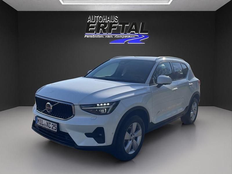 Gebraucht Volvo XC40 Core 163 PS (119 kW) 2024 Weiß SUV