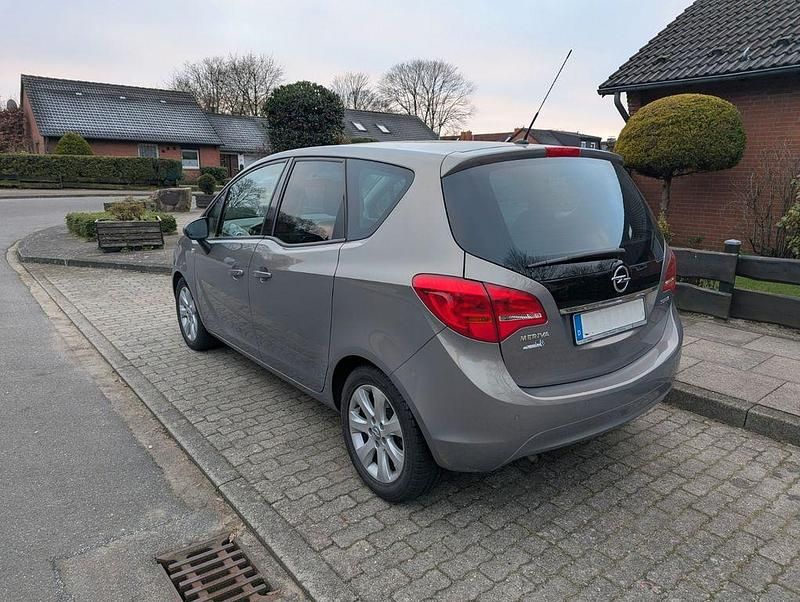 Gebraucht Opel Meriva Enjoy 120 PS (88 kW) 2013 Braun Van / Kleinbus