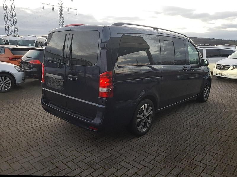 Gebraucht Mercedes Vito Edition 237 PS (174 kW) 2021 Cavansitblau metallic Van