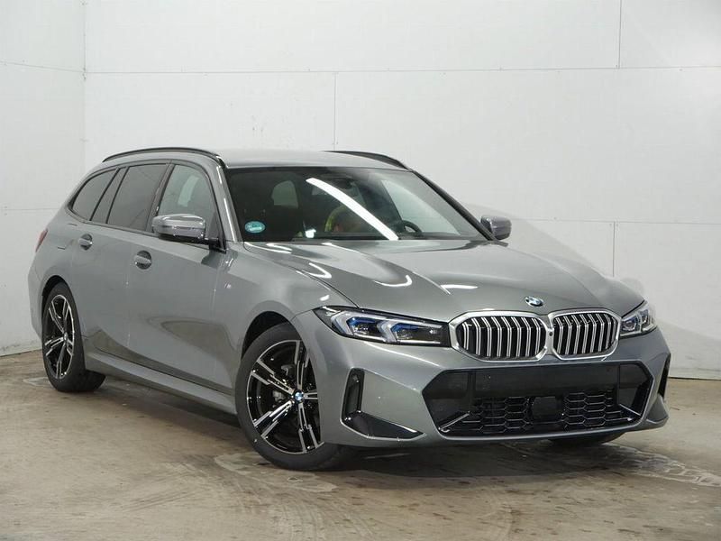 Grau Gebraucht 2024 BMW 318 M Sport Kombi | 37.499 € (Fairer Preis) - Bild 1/4