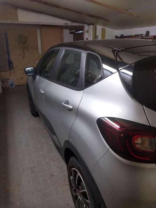 Silber Gebraucht 2018 Renault Captur Intens SUV | 11.111 € (Guter Preis) - Bild 1/4