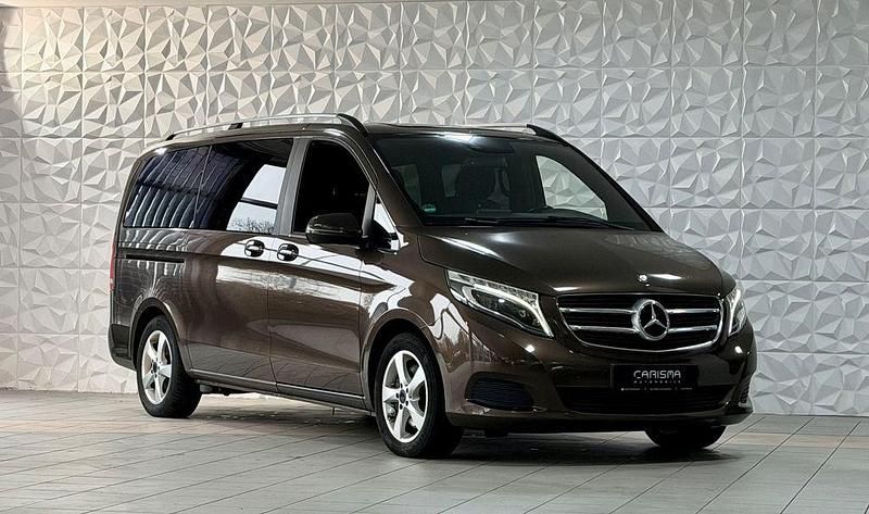 Gebraucht Mercedes V220 163 PS (119 kW) 2017 Braun Van / Kleinbus