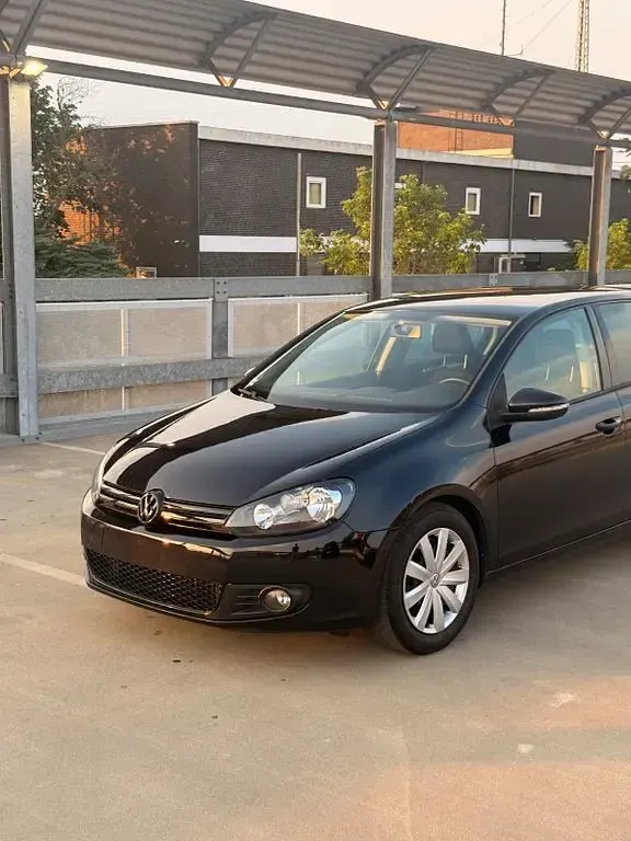 Gebraucht VW Golf VI Trendline 105 PS (77 kW) 2011 Schwarz Kleinwagen