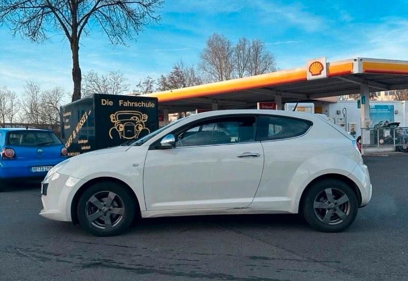 Gebraucht Alfa Romeo MiTo 105 PS (77 kW) 2014 Weiß Kleinwagen