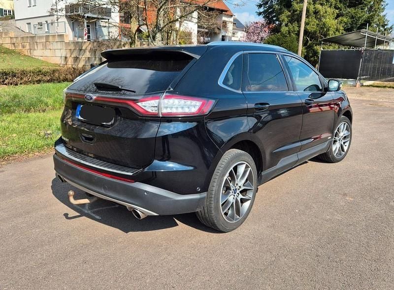 Gebraucht Ford Edge Titanium 209 PS (153 kW) 2017 Schwarz SUV