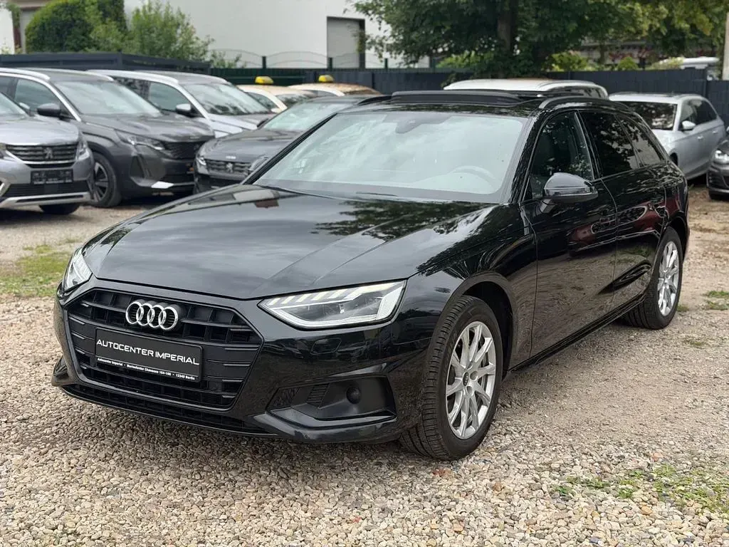 Gebraucht Audi A4 Advanced 204 PS (150 kW) 2022 Schwarz Kombi