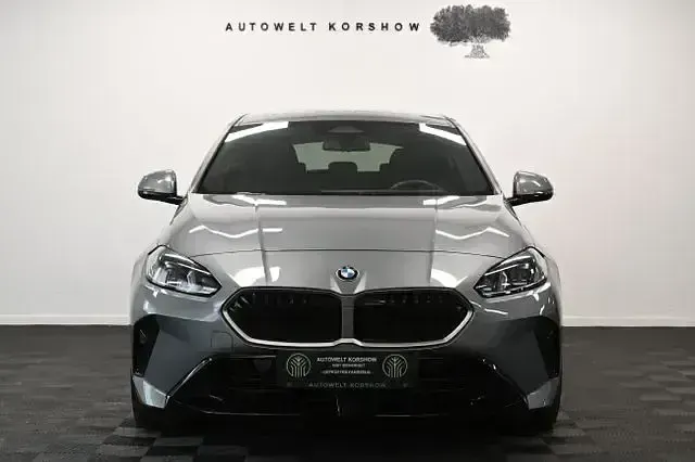 Gebraucht BMW 118 M Sport 150 PS (110 kW) 2025 Grau Kleinwagen