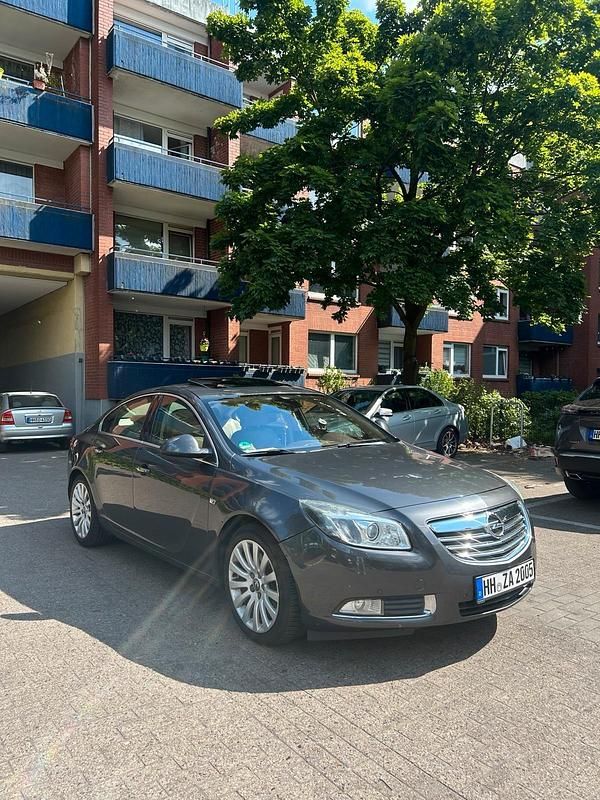Grau Gebraucht 2008 Opel Insignia Limousine | 5.200 € (Fairer Preis) - Bild 1/4