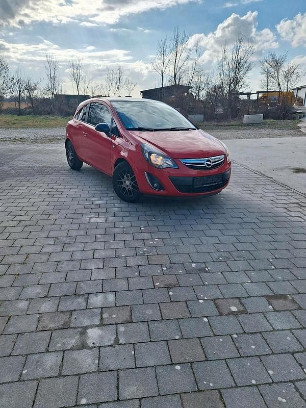 Gebraucht Opel Corsa 95 PS (69 kW) 2013 Rot Kleinwagen