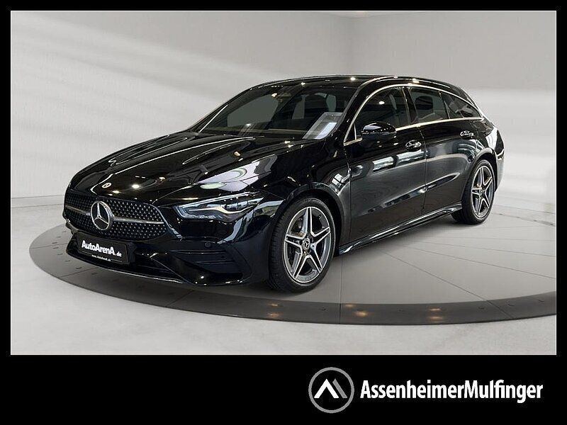 Metalliclack kosmosschwarz Gebraucht 2024 Mercedes CLA200 Shooting Brake AMG Kombi | 33.468 € (Fairer Preis) - Bild 1/4