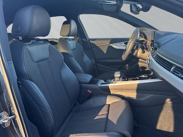Gebraucht Audi A4 S-Line 204 PS (150 kW) 2022 Daytonagrau perleffekt Kombi