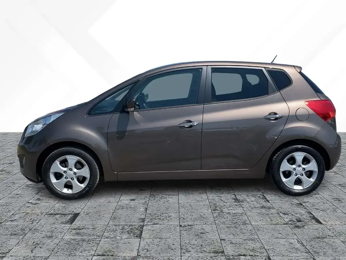 Gebraucht Kia Venga FIFA World Cup Edition 125 PS (91 kW) 2014 Beige Kleinwagen