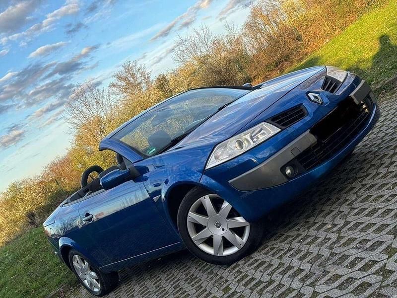 Gebraucht Renault Mégane Cabriolet Dynamique 111 PS (81 kW) 2006 Blau Cabrio
